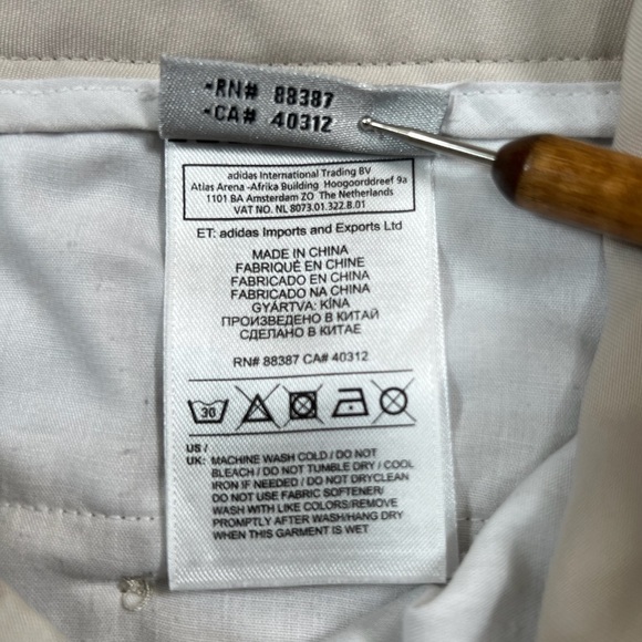 ADIDAS Women's ClimaLite Beige Double-Buttoned Bermuda Golf Shorts Size 6 - Picture 8 of 15